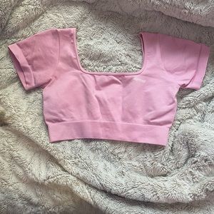 Bo+Tee Elevated Cropped Workout Top